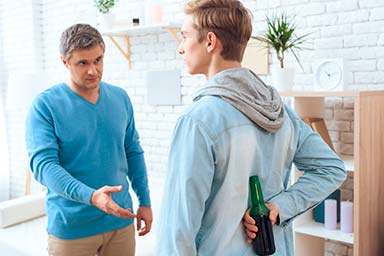 Лечение подросткового алкоголизма в Кировске